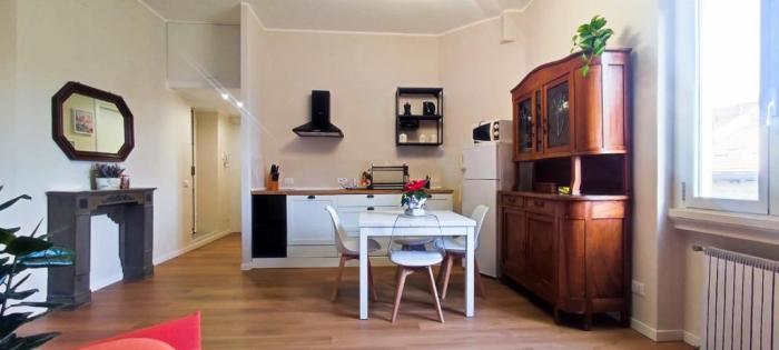2 Bedroom Gem Near Milano Centrale Fast Wi Fi Kademy House Ruang foto
