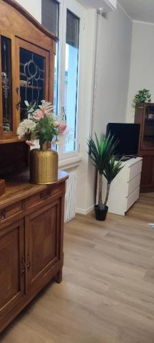 2 Bedroom Gem Near Milano Centrale Fast Wi Fi Kademy House Ruang foto