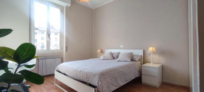 2 Bedroom Gem Near Milano Centrale Fast Wi Fi Kademy House Ruang foto