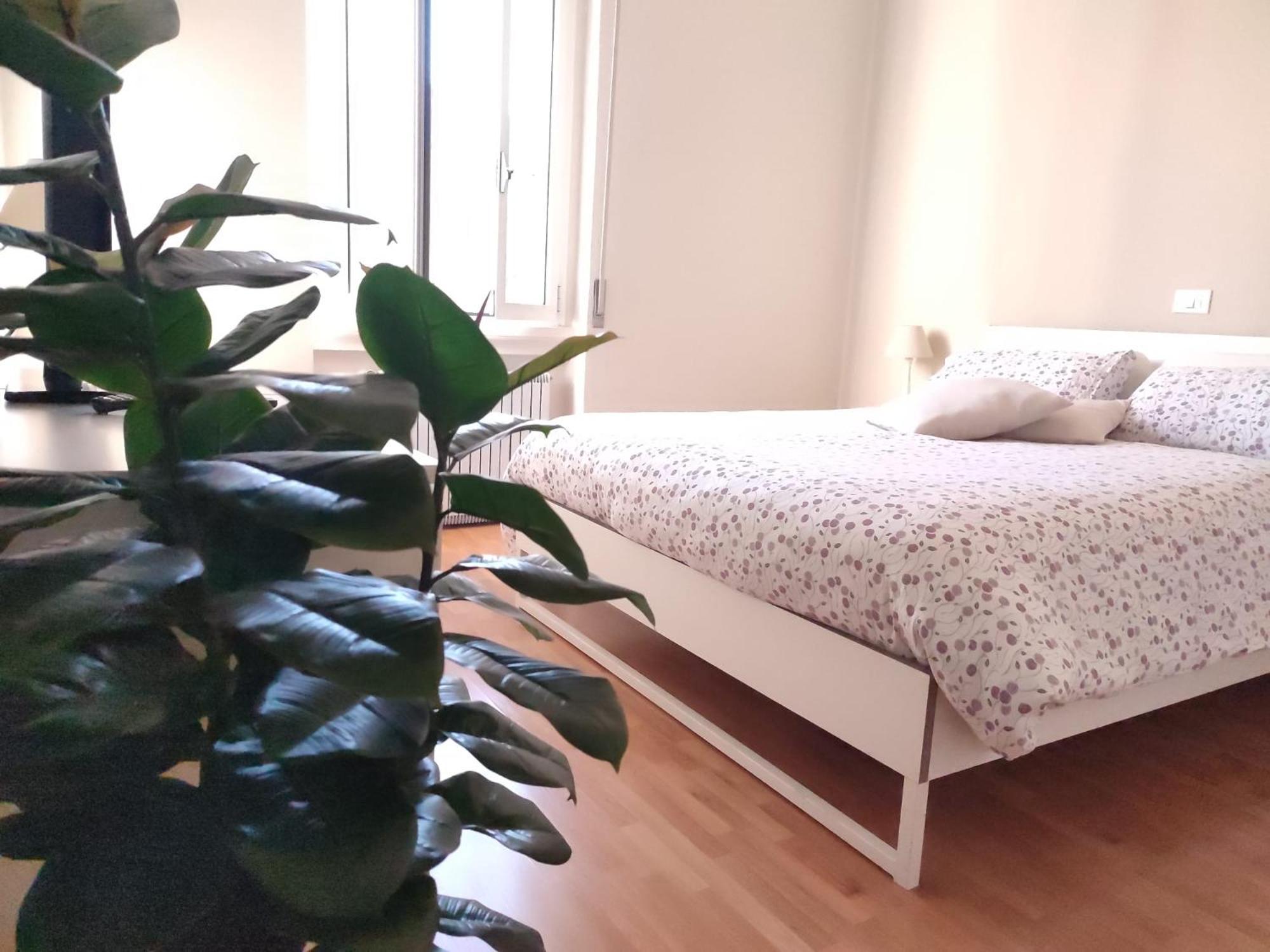 2 Bedroom Gem Near Milano Centrale Fast Wi Fi Kademy House Bagian luar foto